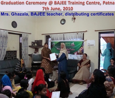 Mrs. Ghazala distributing the BAJEE certificates