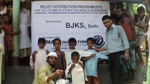 Eid Clothes to Assam Riot Victims, by RAHBAR - NGO of Bihar Anjuman, 18th Aug 2012 (29th Ramzan)